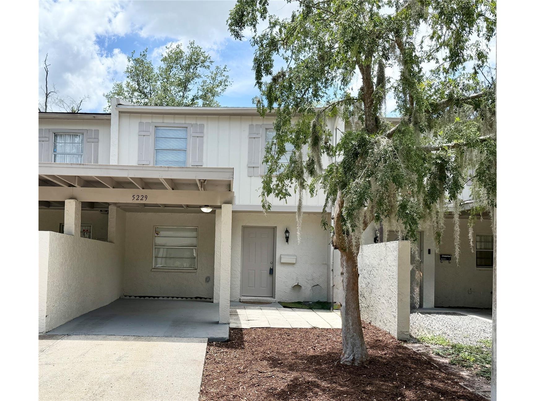 5229 Tennis Court Circle Tampa FL 33617 TB8492333 image1