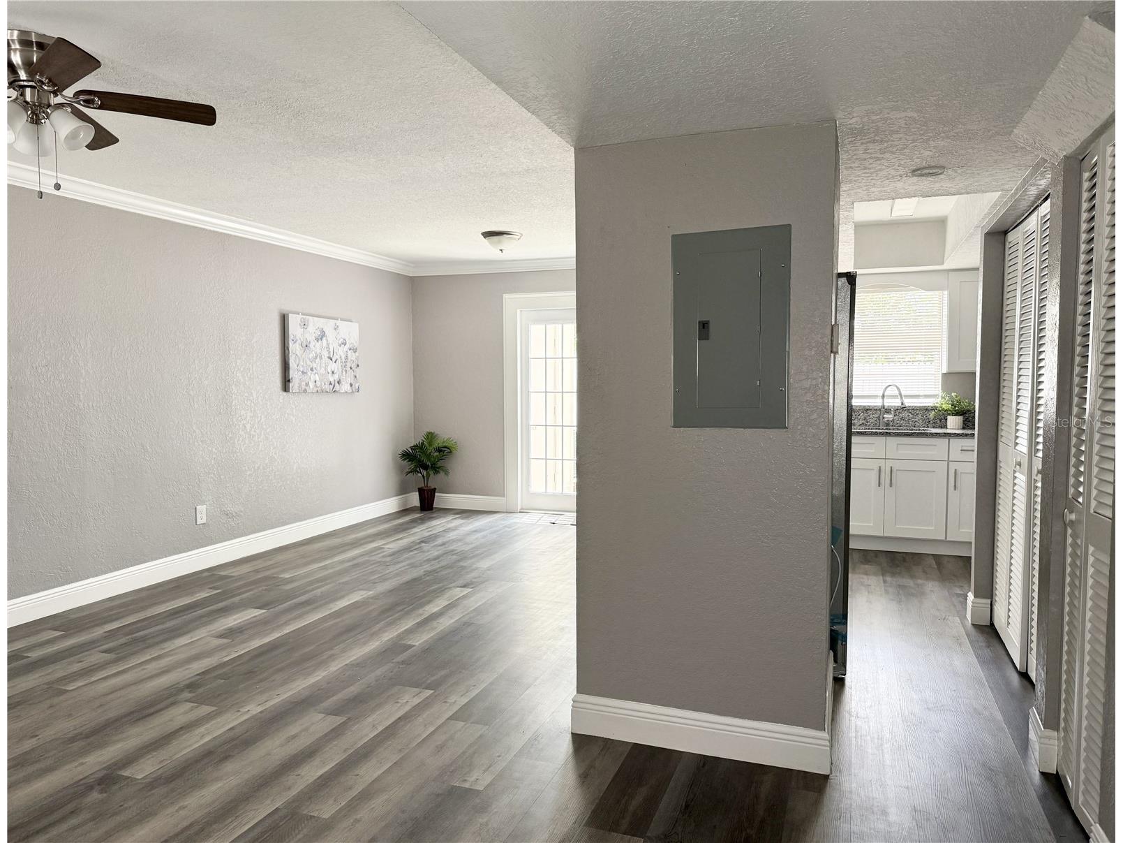 5229 Tennis Court Circle Tampa FL 33617 TB8492333 image2