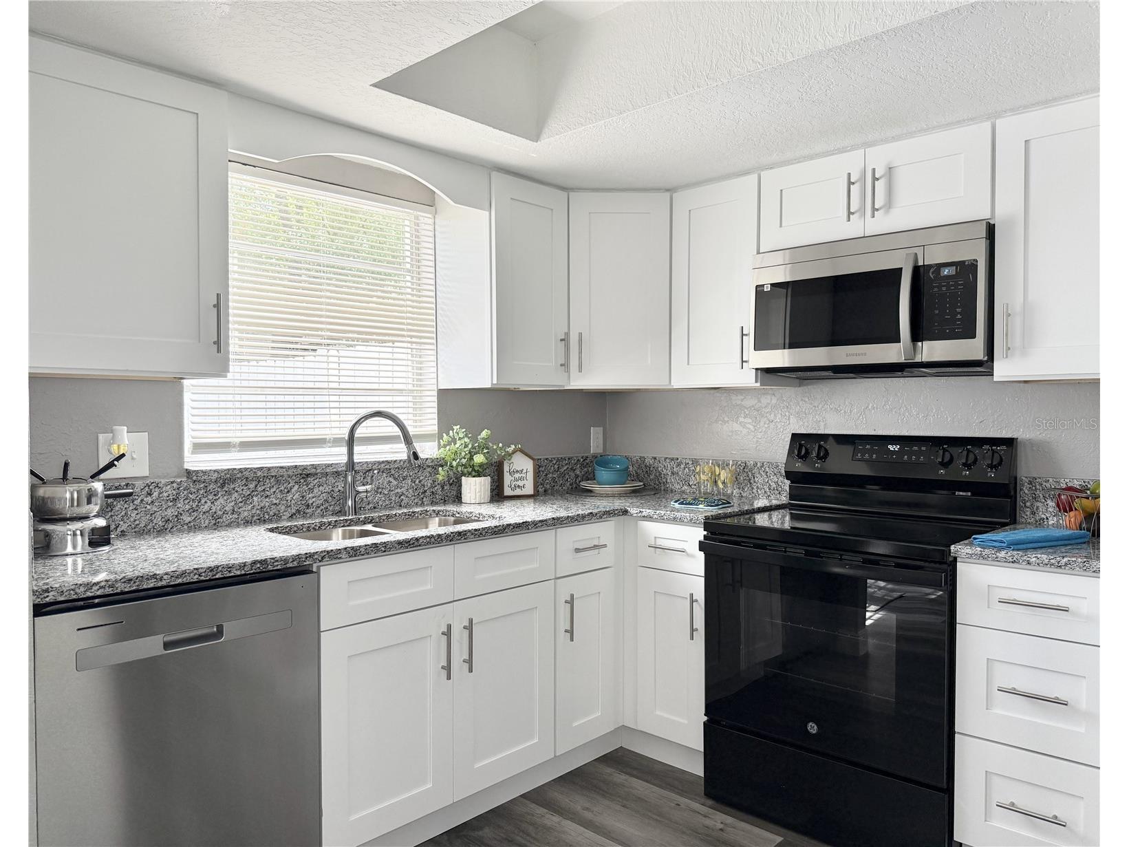 5229 Tennis Court Circle Tampa FL 33617 TB8492333 image7