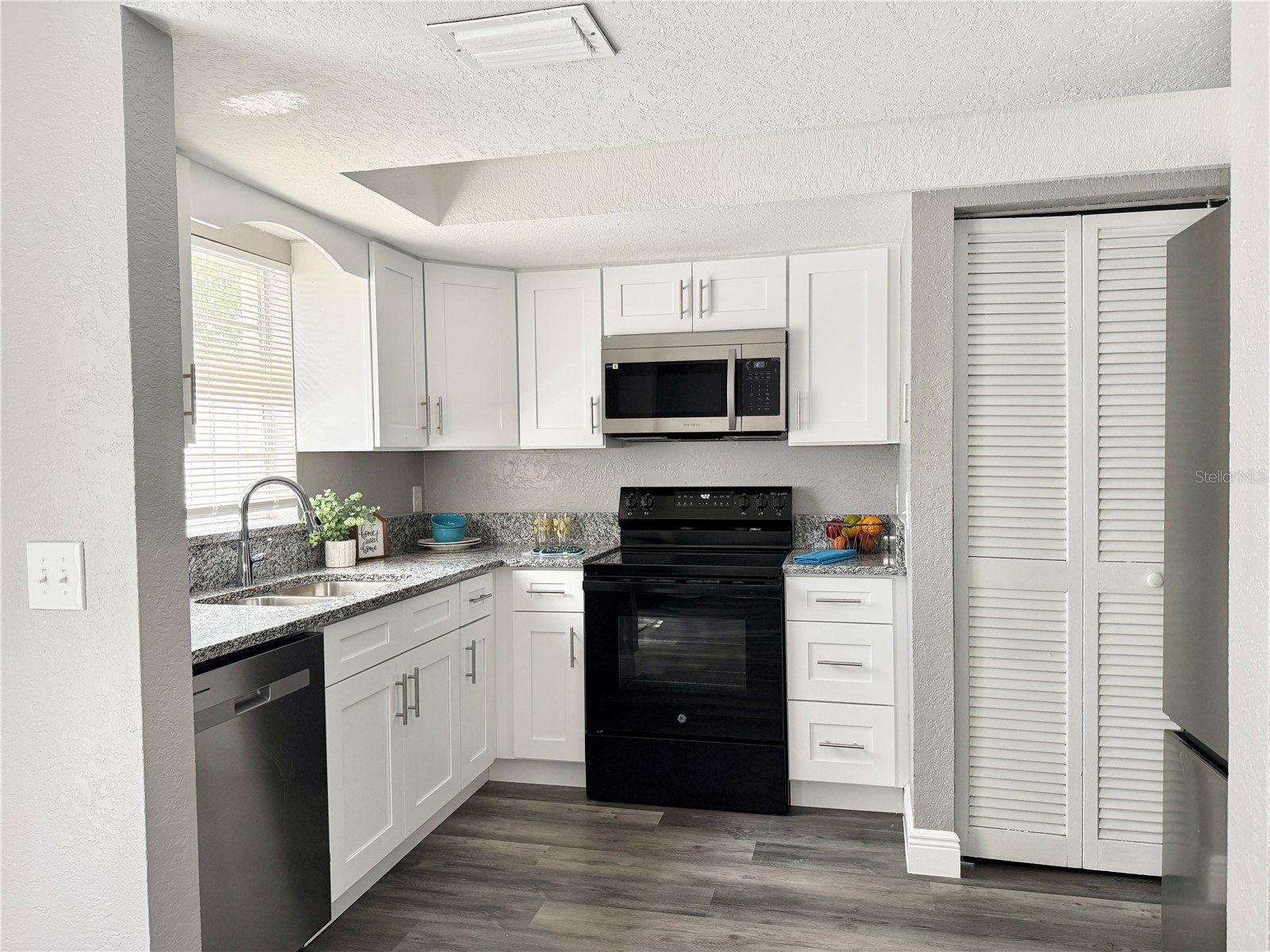 5229 Tennis Court Circle Tampa FL 33617 TB8492333 image8