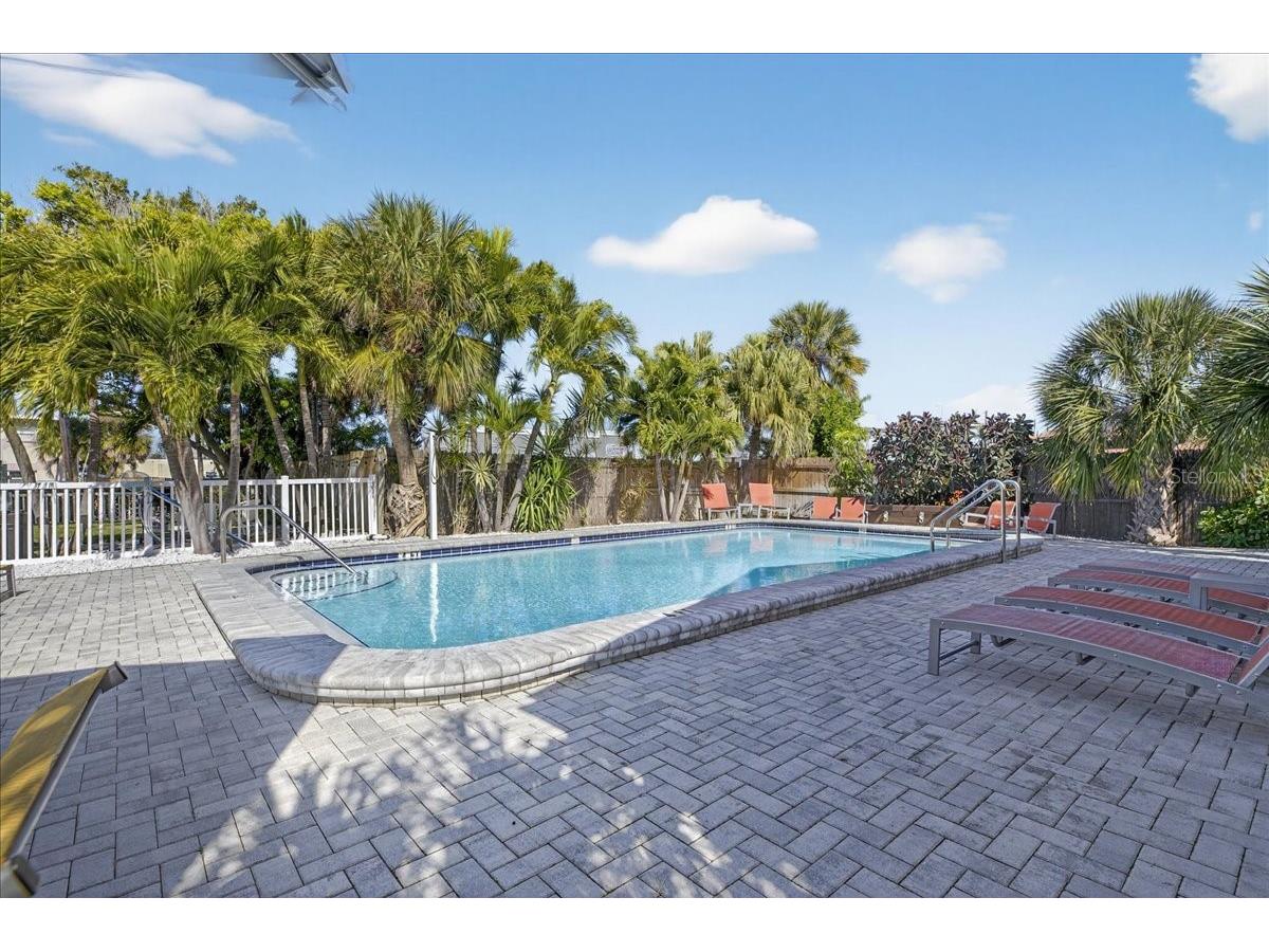 523 72nd Avenue Saint Pete Beach FL 33706 TB8498298 image3