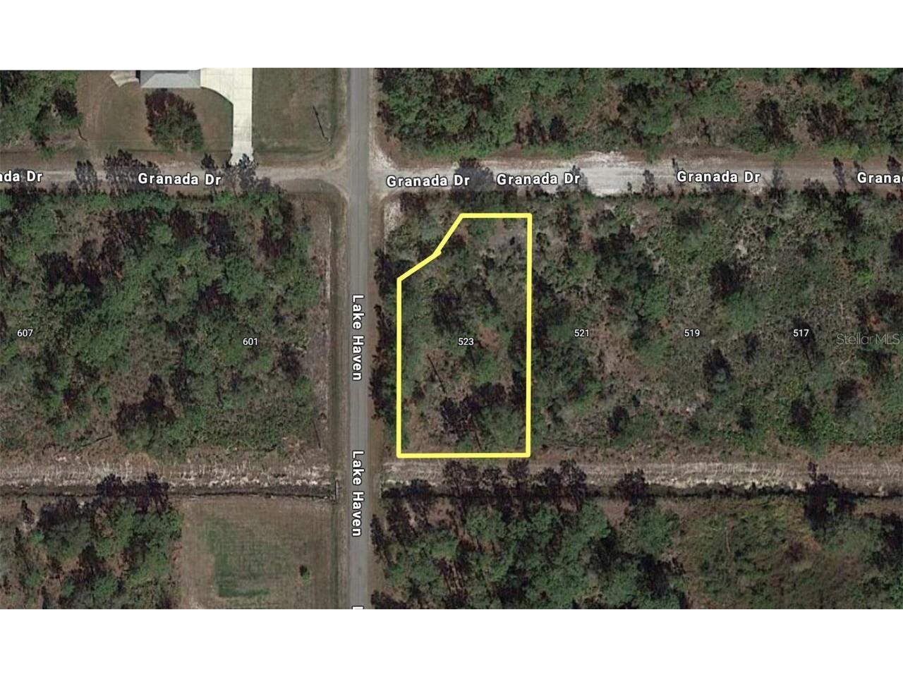 523 Granada Drive Indian Lake Estates FL 33855 - LAKE WALK-IN-WATER T3504609 image1