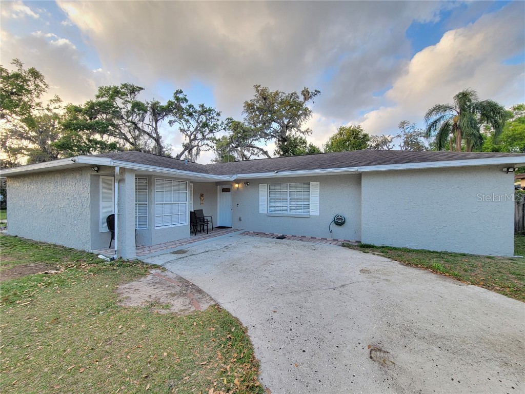 523 Oakbriar Place Brandon FL 33510 TB8366347 image1