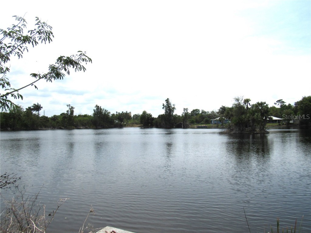 523 Oliphant Lane Punta Gorda FL 33950 - LAKE EMMA C7507525 image1