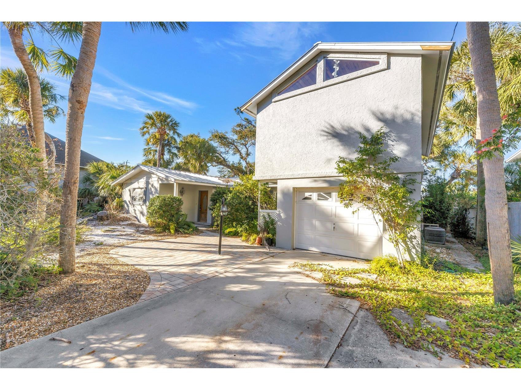 523 Reid Street Sarasota FL 34242 A4681042 image1