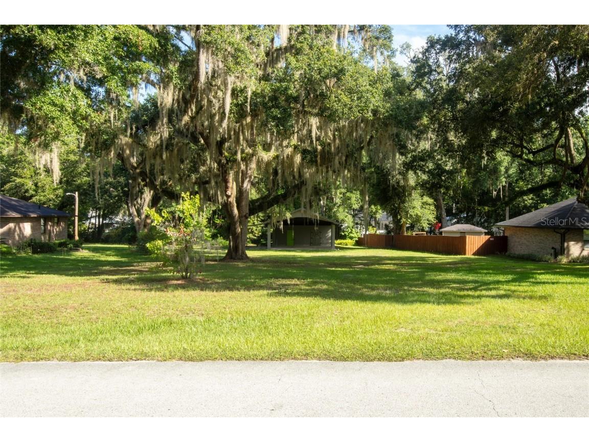 523 SE 28th Way Melrose FL 32666 - GENEVA CREEK GC532162 image1