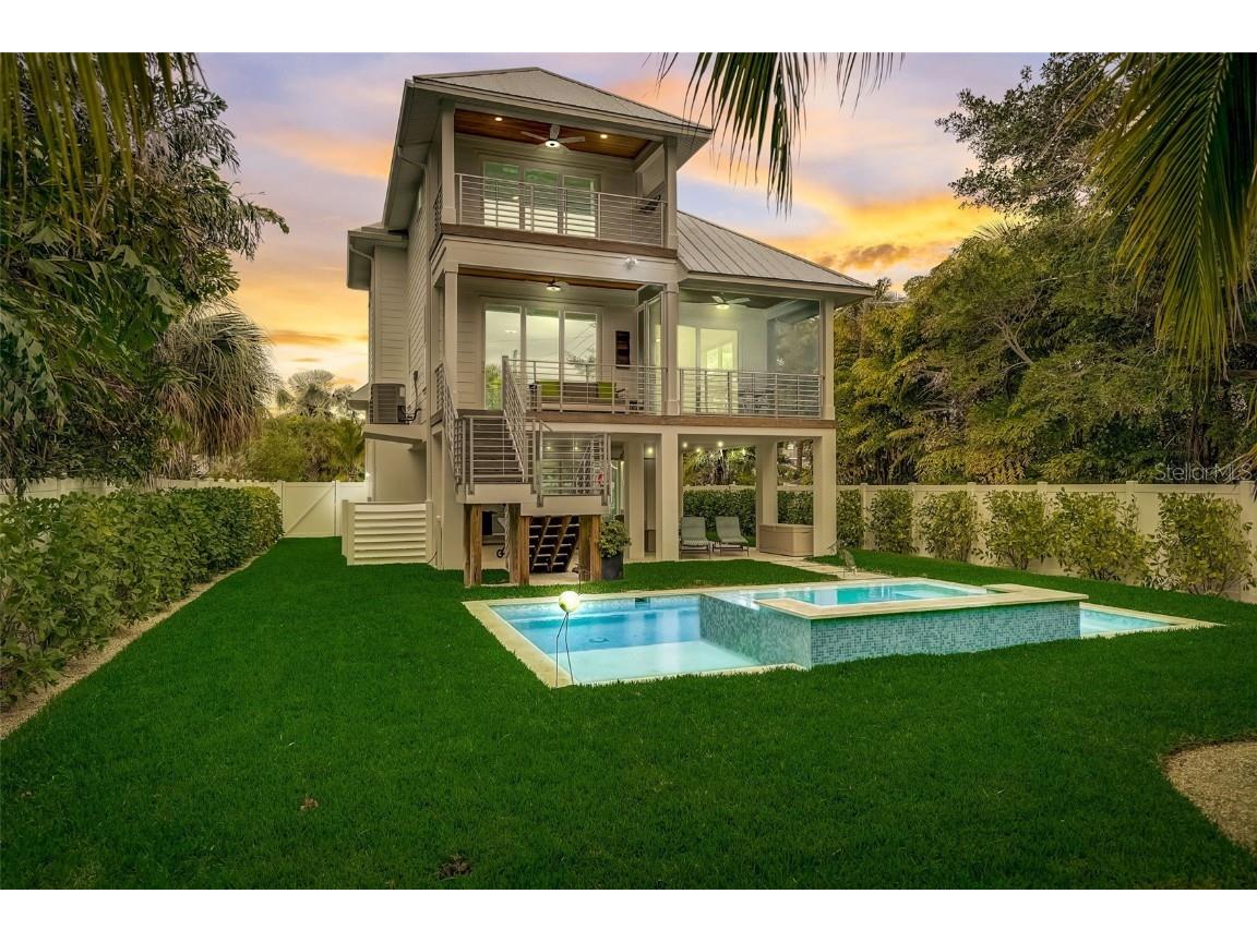 523 Spring Avenue Anna Maria FL 34216 A4595091 image1