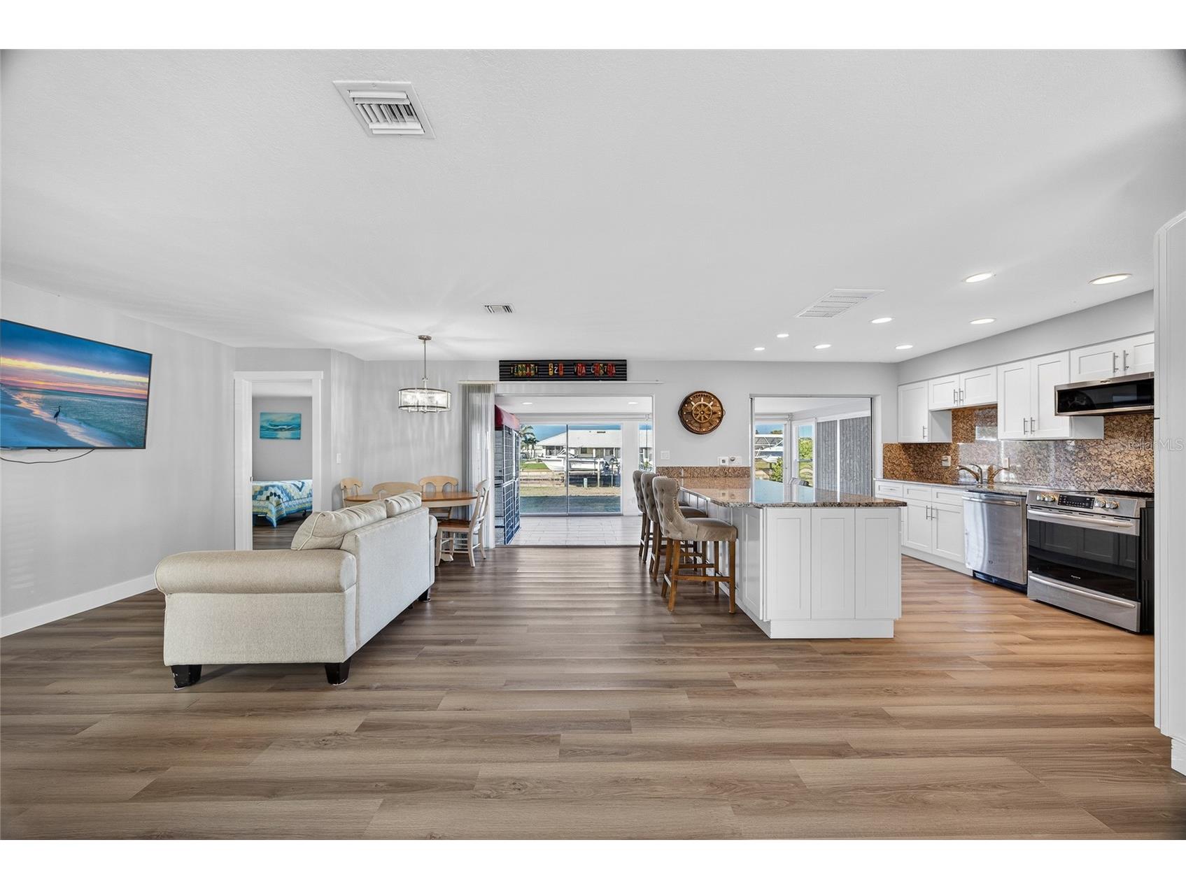 523 Via Cintia Punta Gorda FL 33950 C7522234 image4