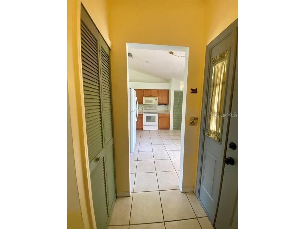 5230 Clarion Oaks Drive Orlando FL 32808 S5129239 image2