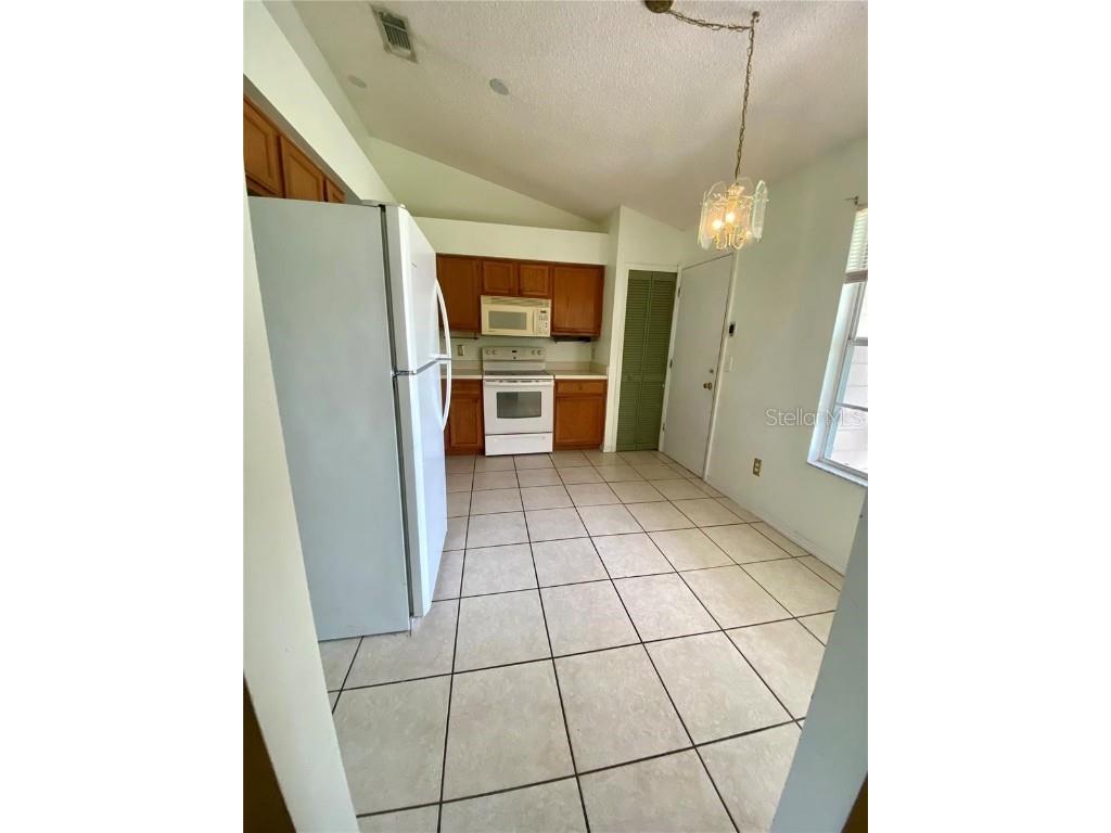 5230 Clarion Oaks Drive Orlando FL 32808 S5129239 image3