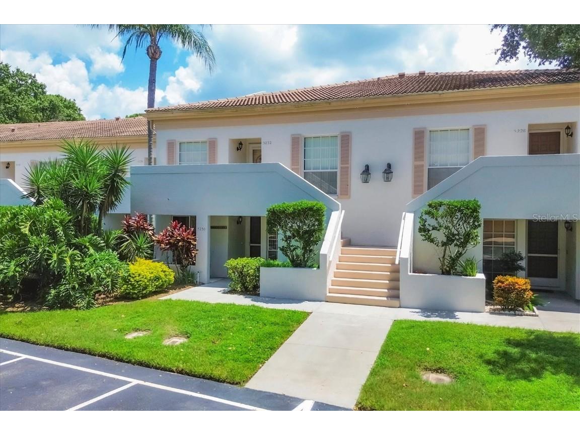 5230 Marsh Field Lane #9 Sarasota FL 34235 A4620418 image1
