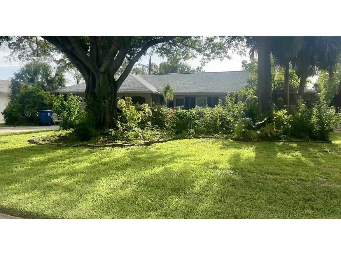 5230 Venetian Boulevard NE Saint Petersburg FL 33703 TB8528202 image1
