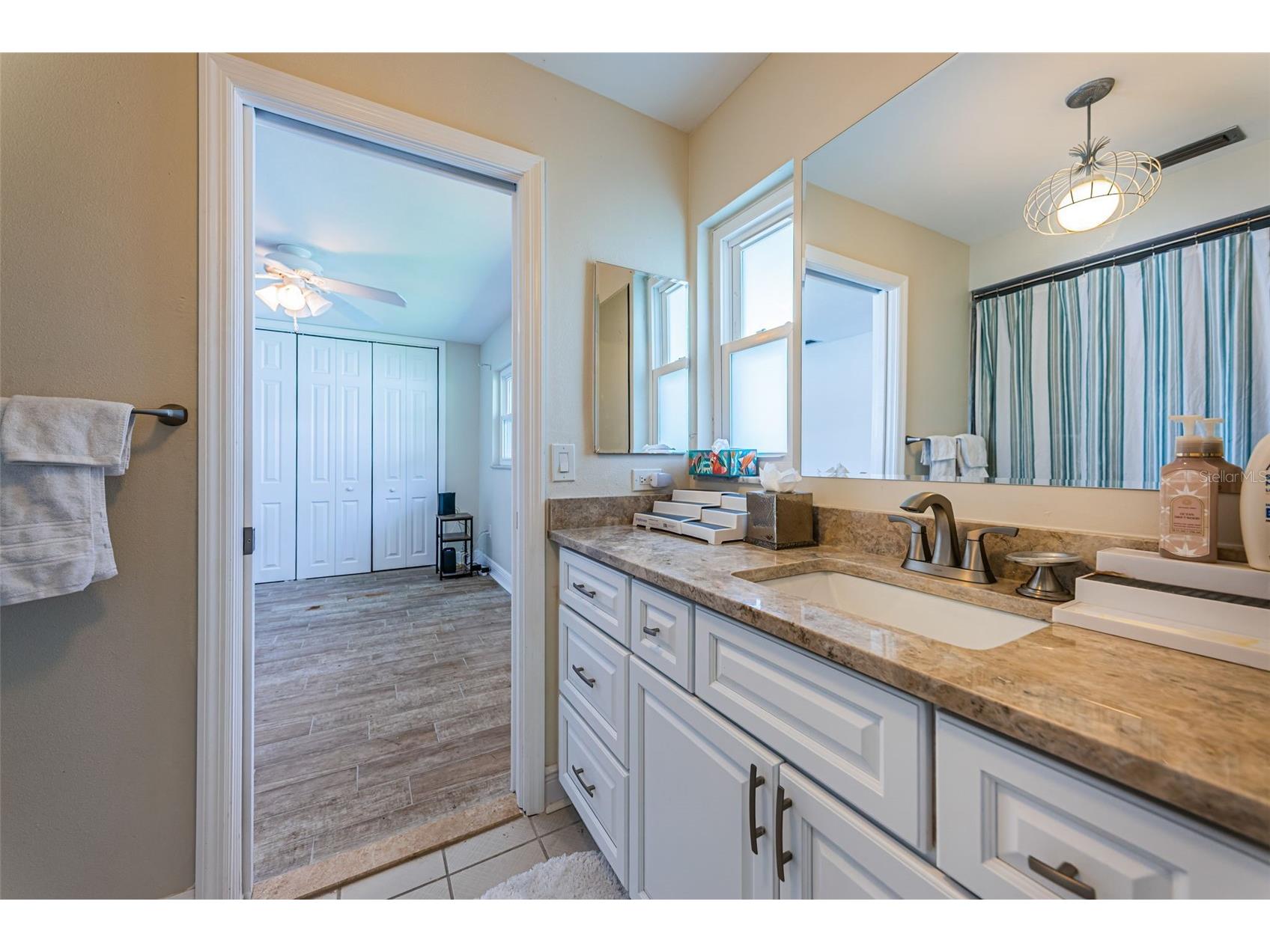 5230 Venetian Boulevard NE Saint Petersburg FL 33703 TB8528202 image25