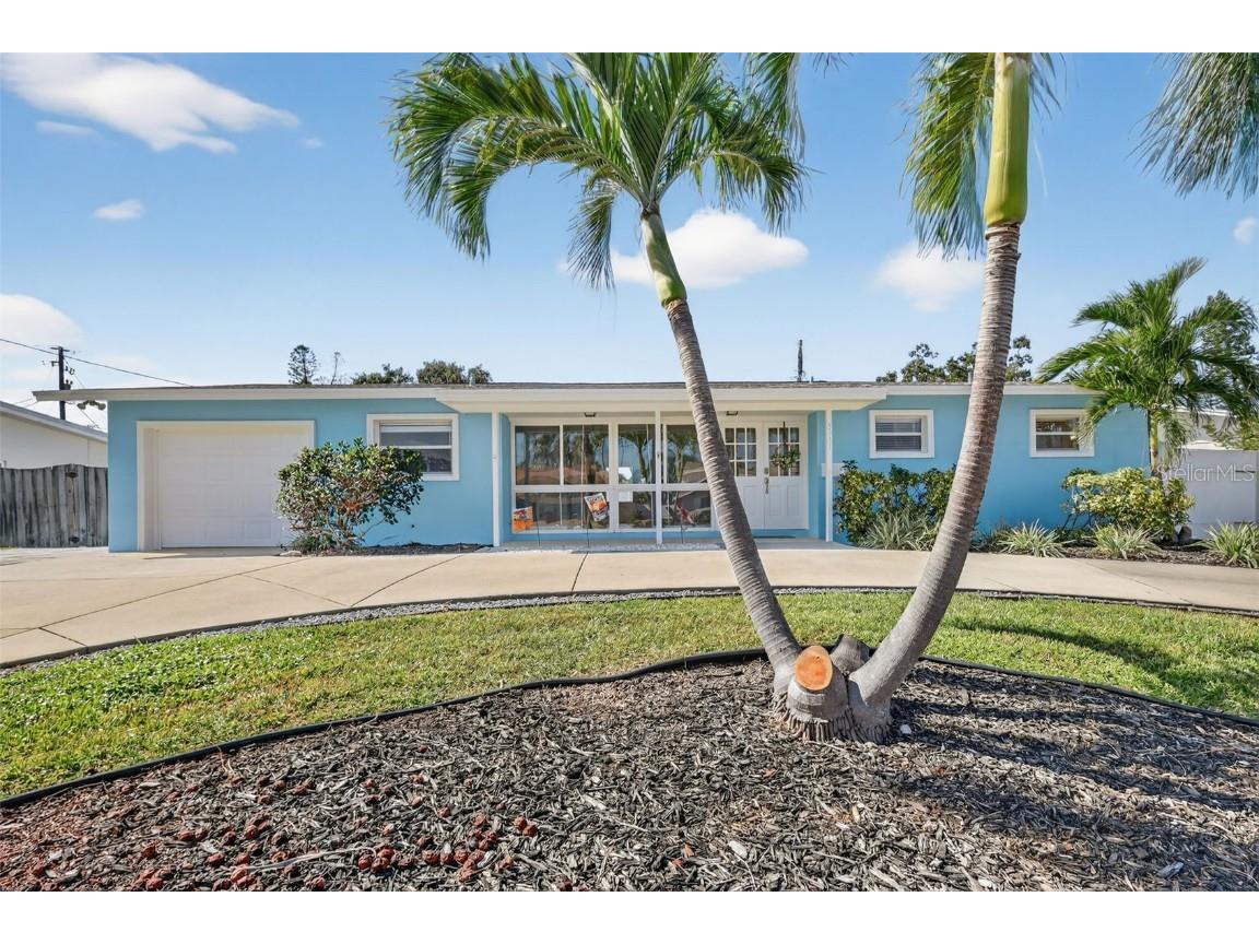 5231 41st Street S Saint Petersburg FL 33711 TB8446079 image1