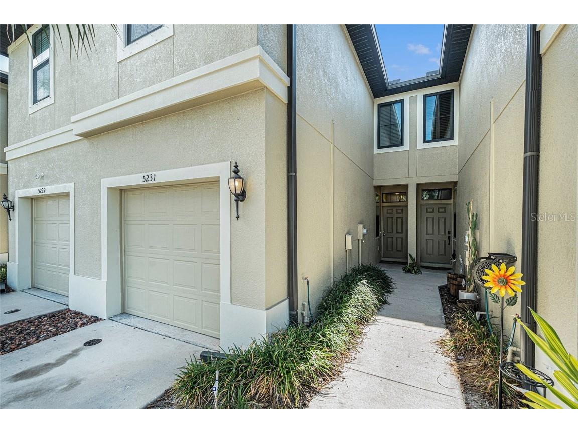 5231 Bay Isle Circle Clearwater FL 33760 TB8406855 image1