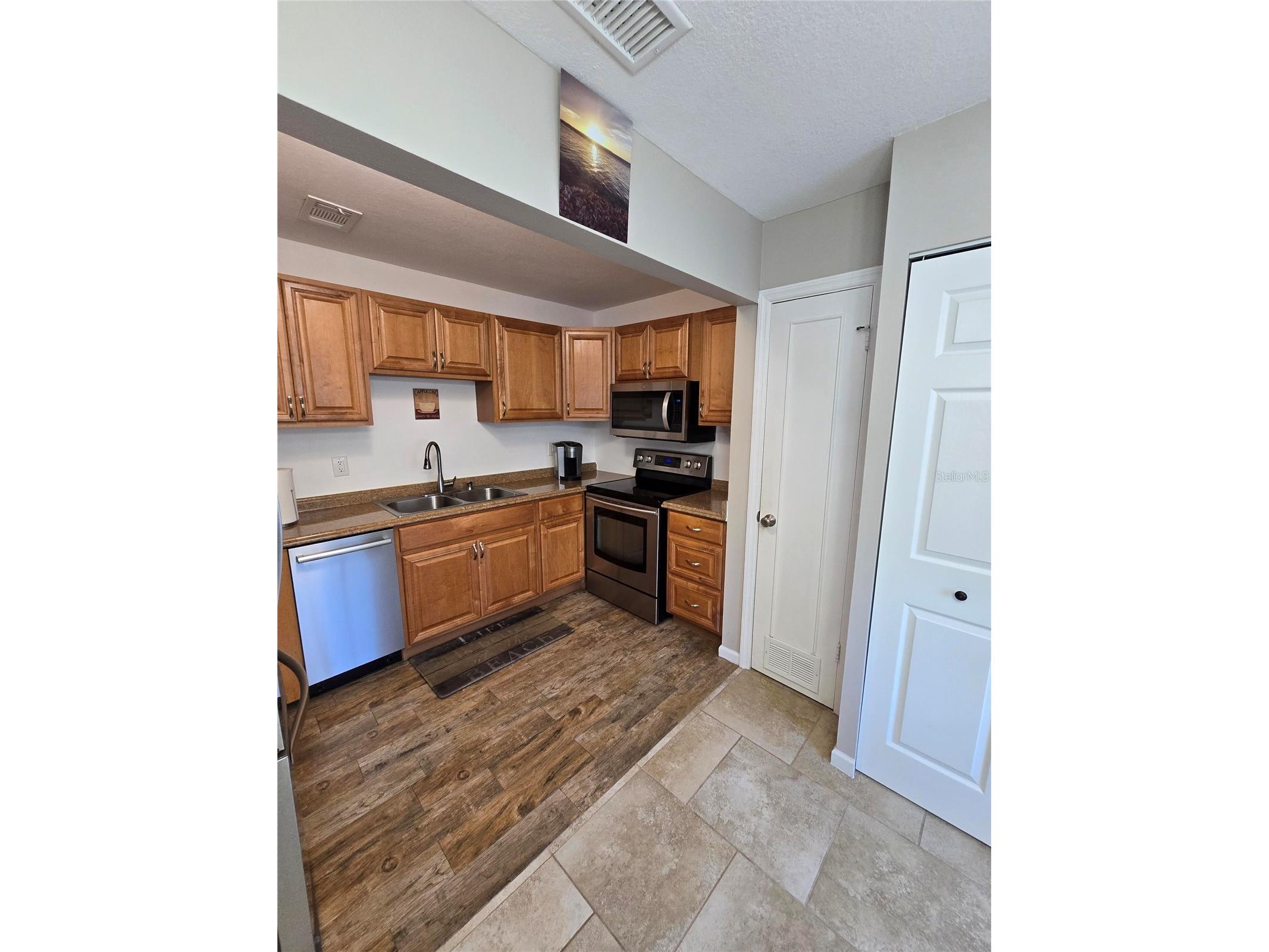 5231 Beach Drive SE #A Saint Petersburg FL 33705 O6414350 image8