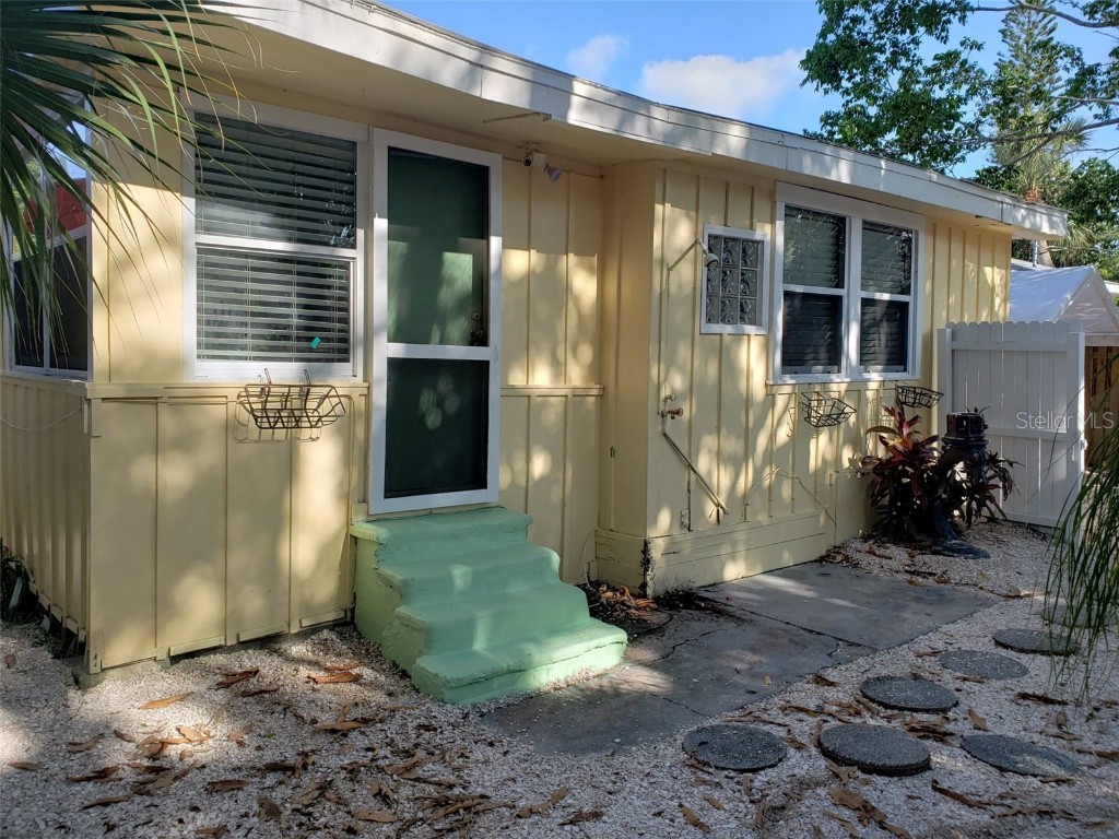 5231 Calle De Costa Rica #B Sarasota FL 34242 A4575028 image1