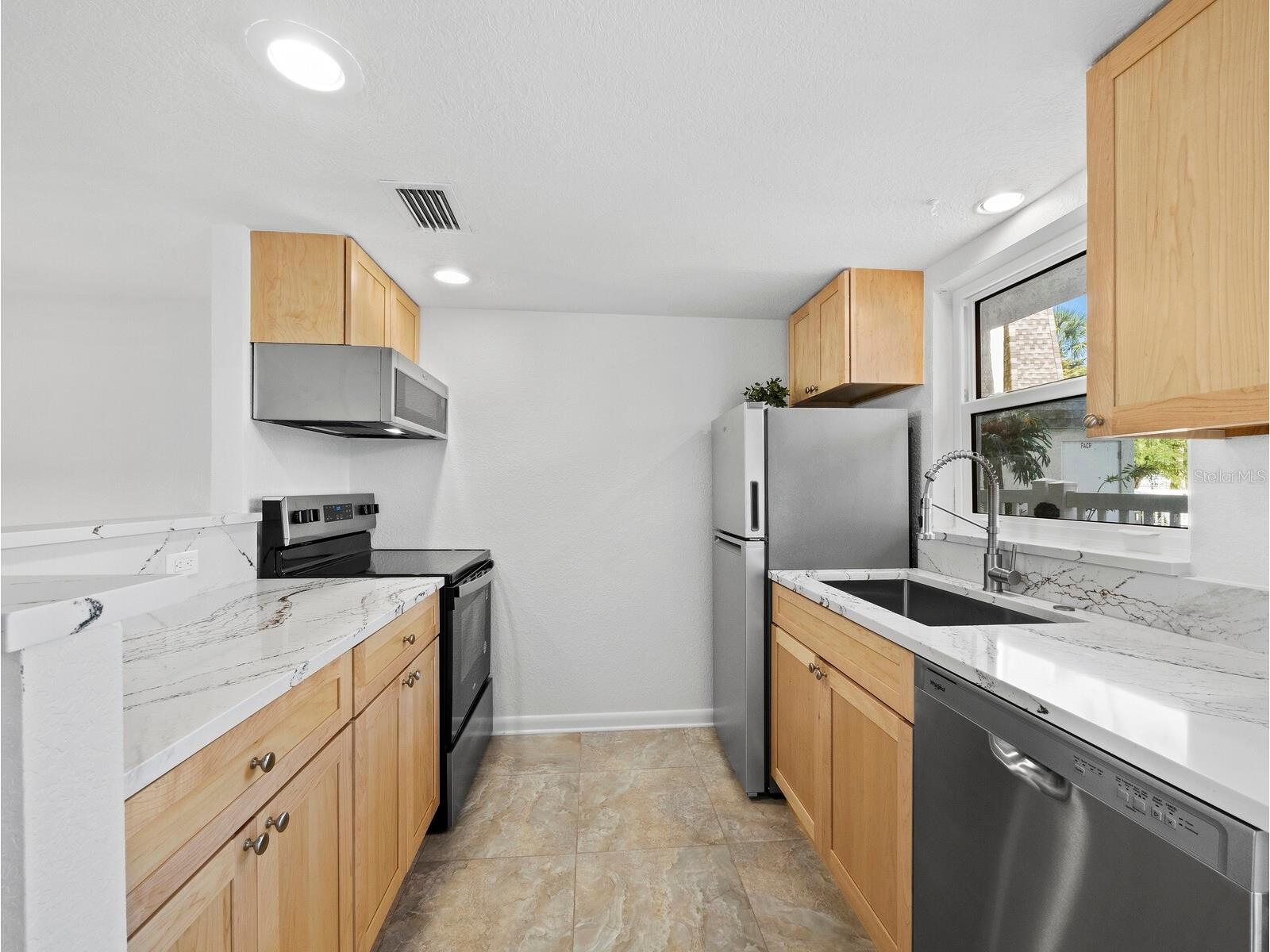 5231 Gulf Of Mexico Drive #104 Longboat Key FL 34228 - GULF OF MEXICO A4676730 image5