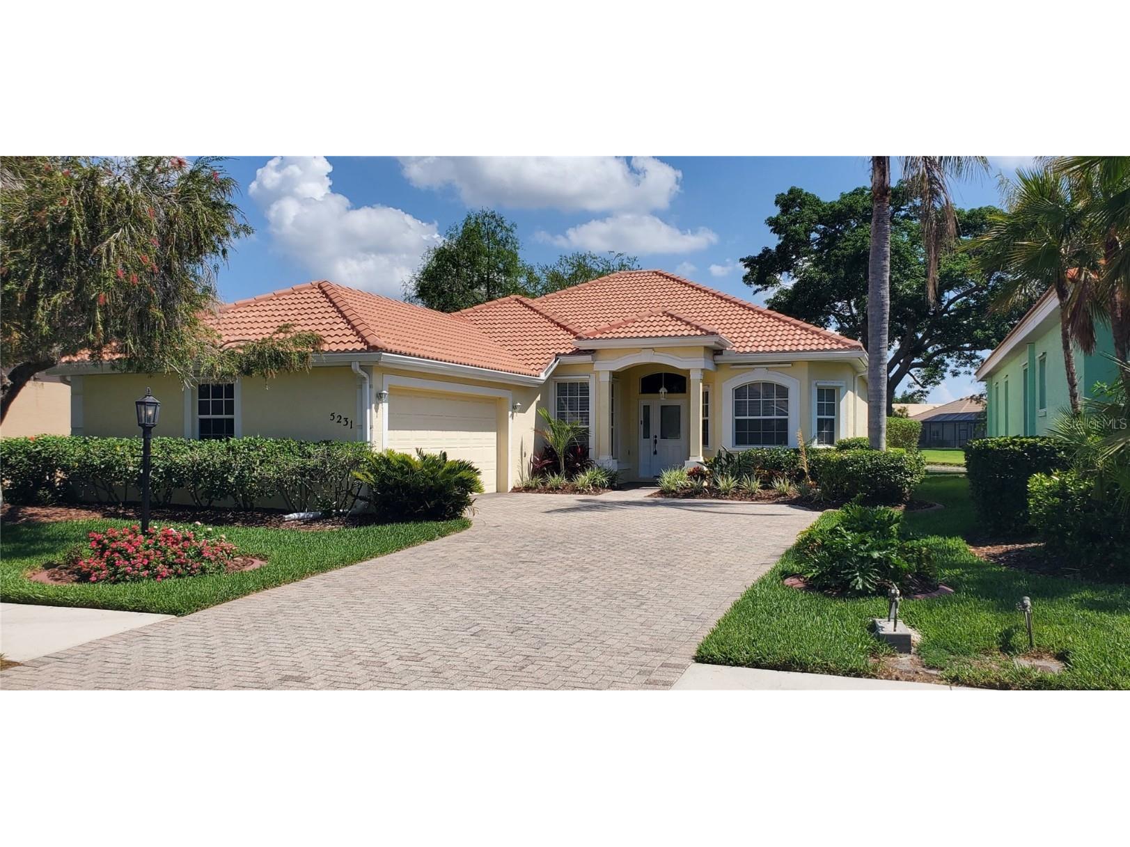 5231 Highbury Circle Sarasota FL 34238 R4907092 image1