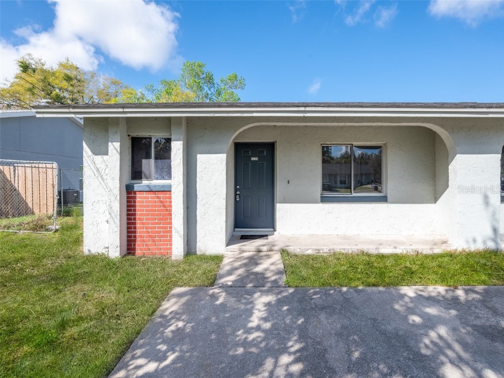5232 4th Street Orlando FL 32810 J958893 image1