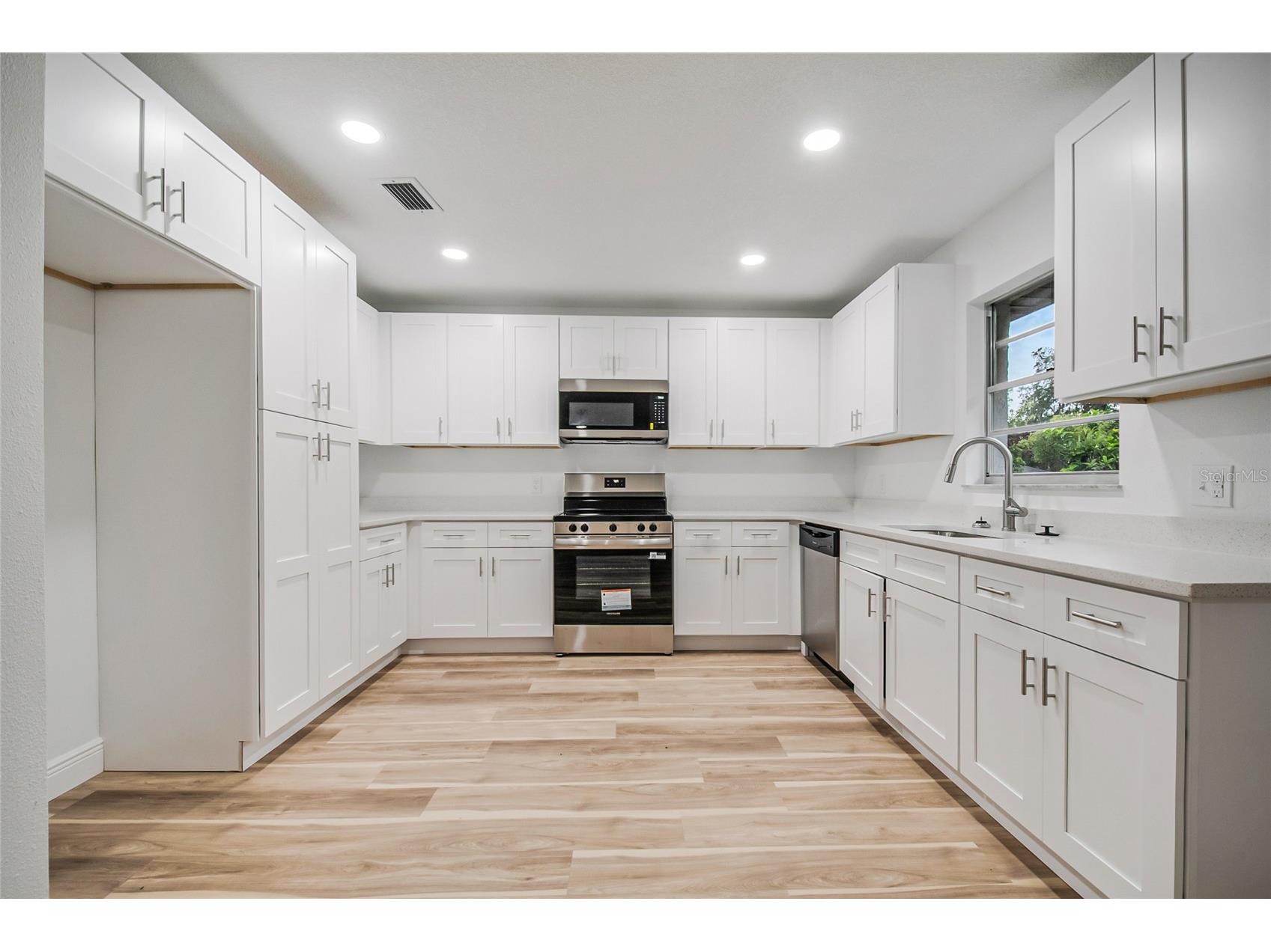 5232 Crisfield Court Orlando FL 32808 S5151668 image13