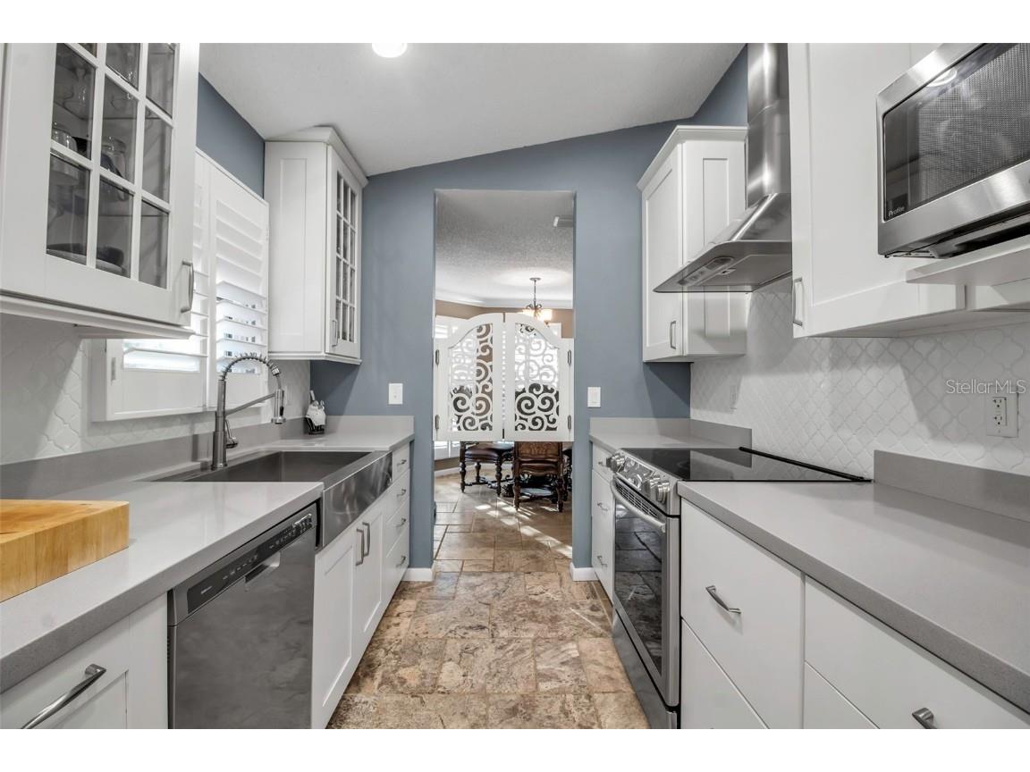 5232 White Sand Circle NE Saint Petersburg FL 33703 TB8346285 image22