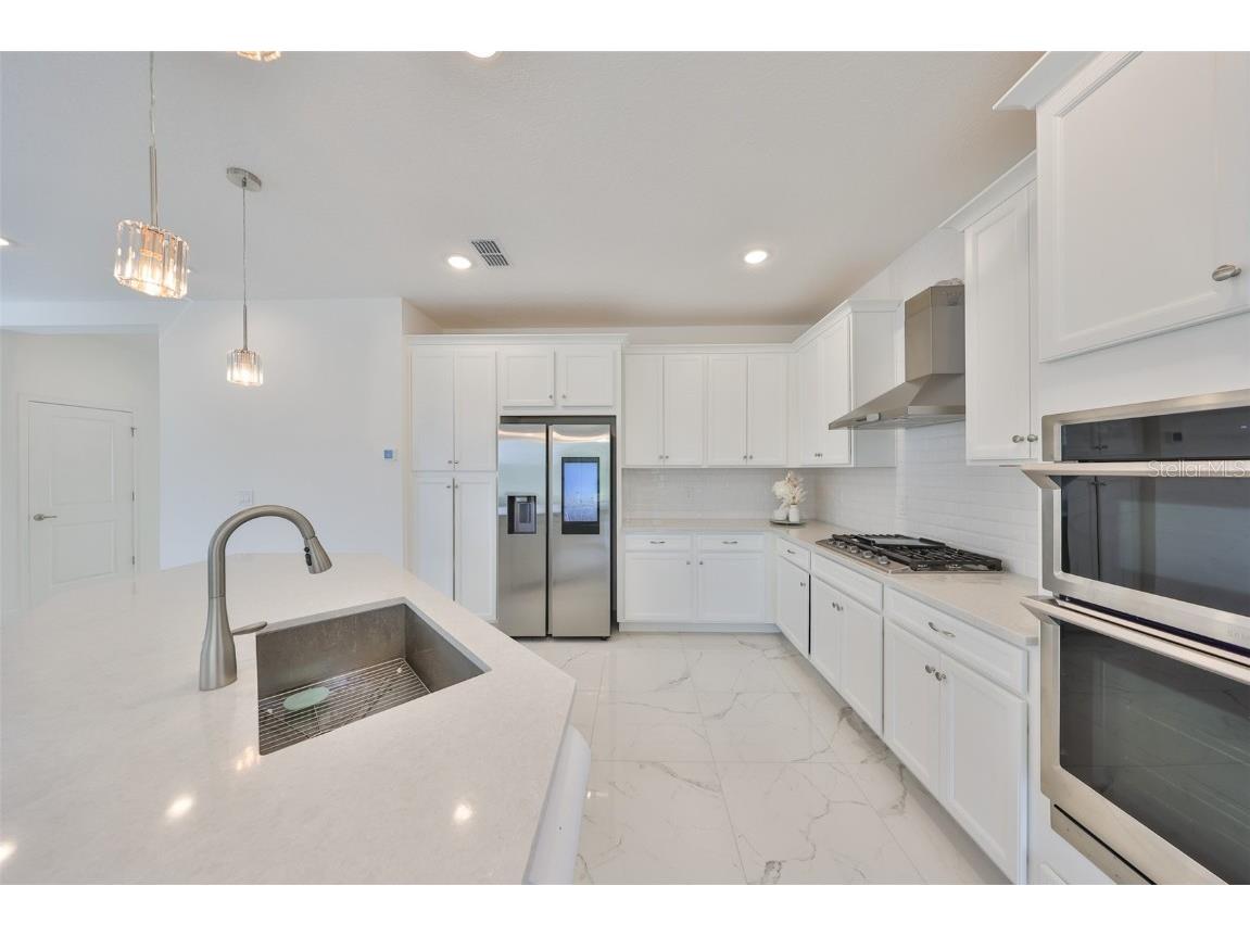 5232 Wishing Arch Drive Apollo Beach FL 33572 TB8450379 image9