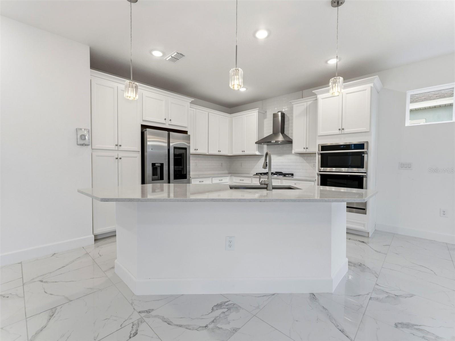 5232 Wishing Arch Drive Apollo Beach FL 33572 TB8512066 image10
