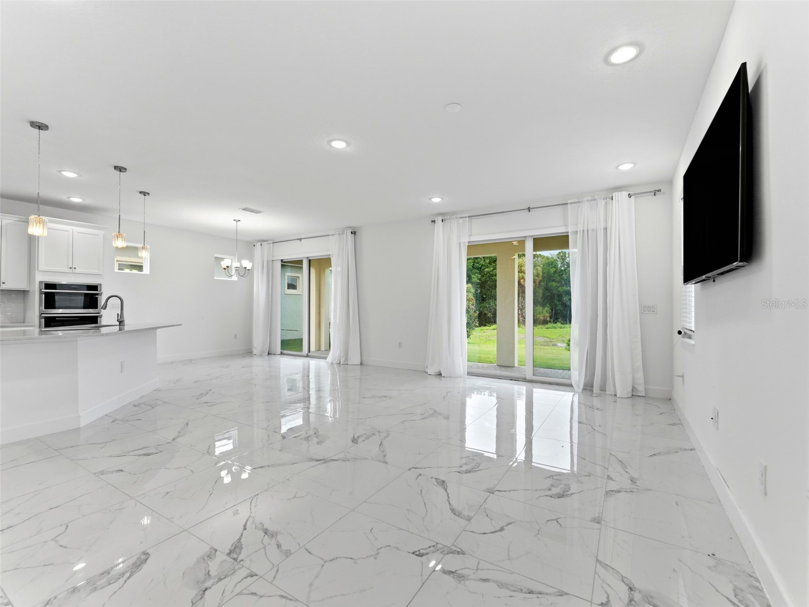 5232 Wishing Arch Drive Apollo Beach FL 33572 TB8512066 image6