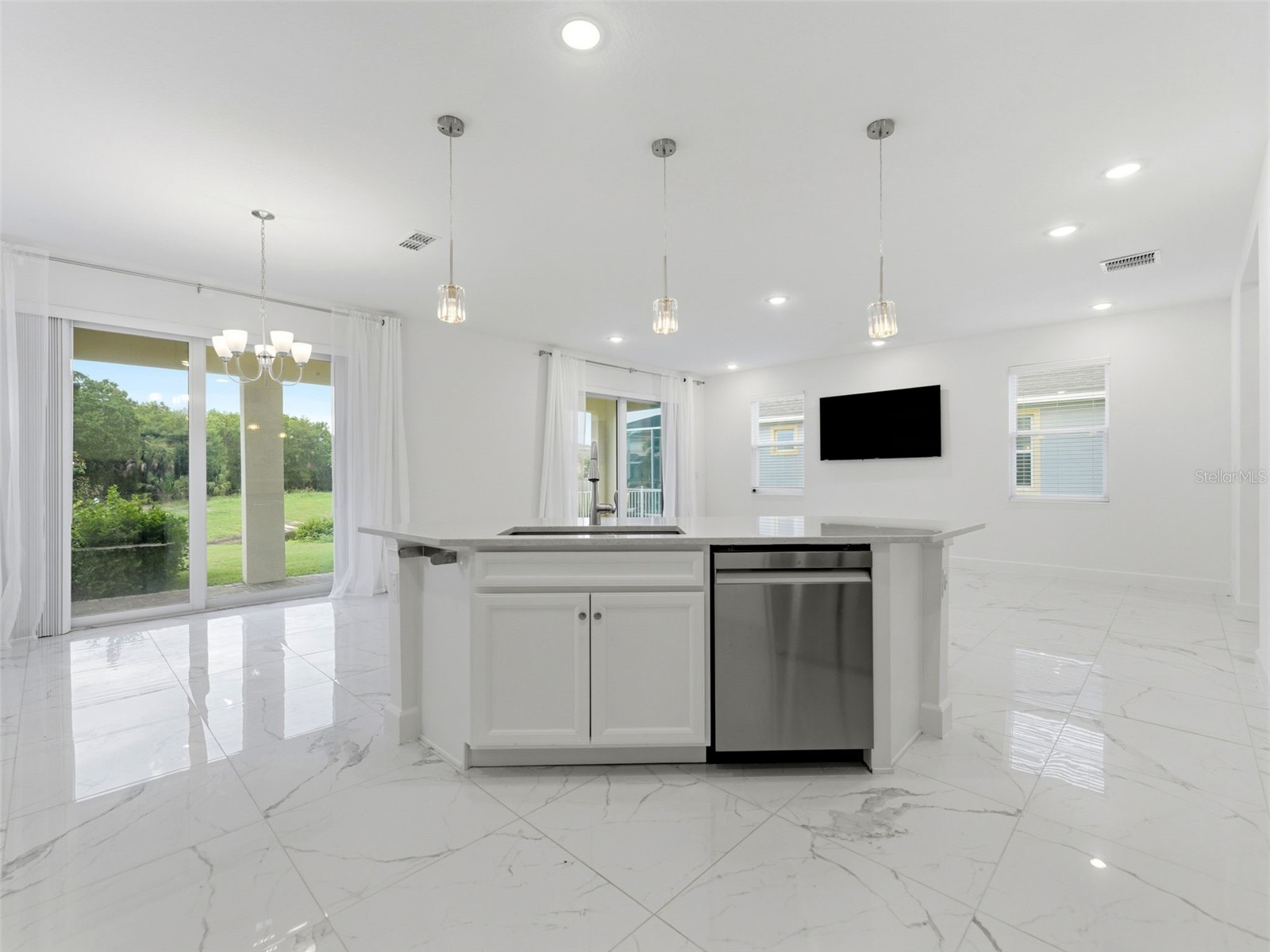 5232 Wishing Arch Drive Apollo Beach FL 33572 TB8512066 image7