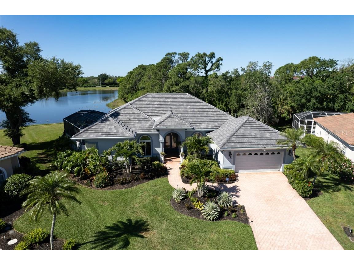 5233 Far Oak Circle Sarasota FL 34238 A4599907 image1