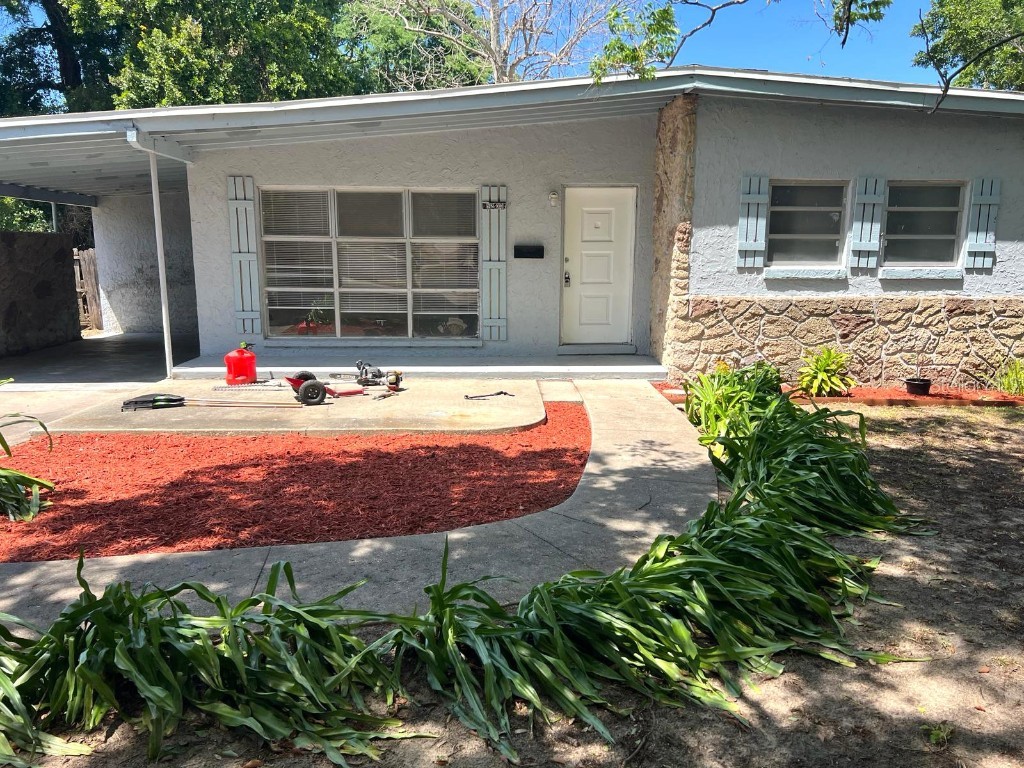 5233 S Van Aken Drive Orlando FL 32808 S5096165 image1