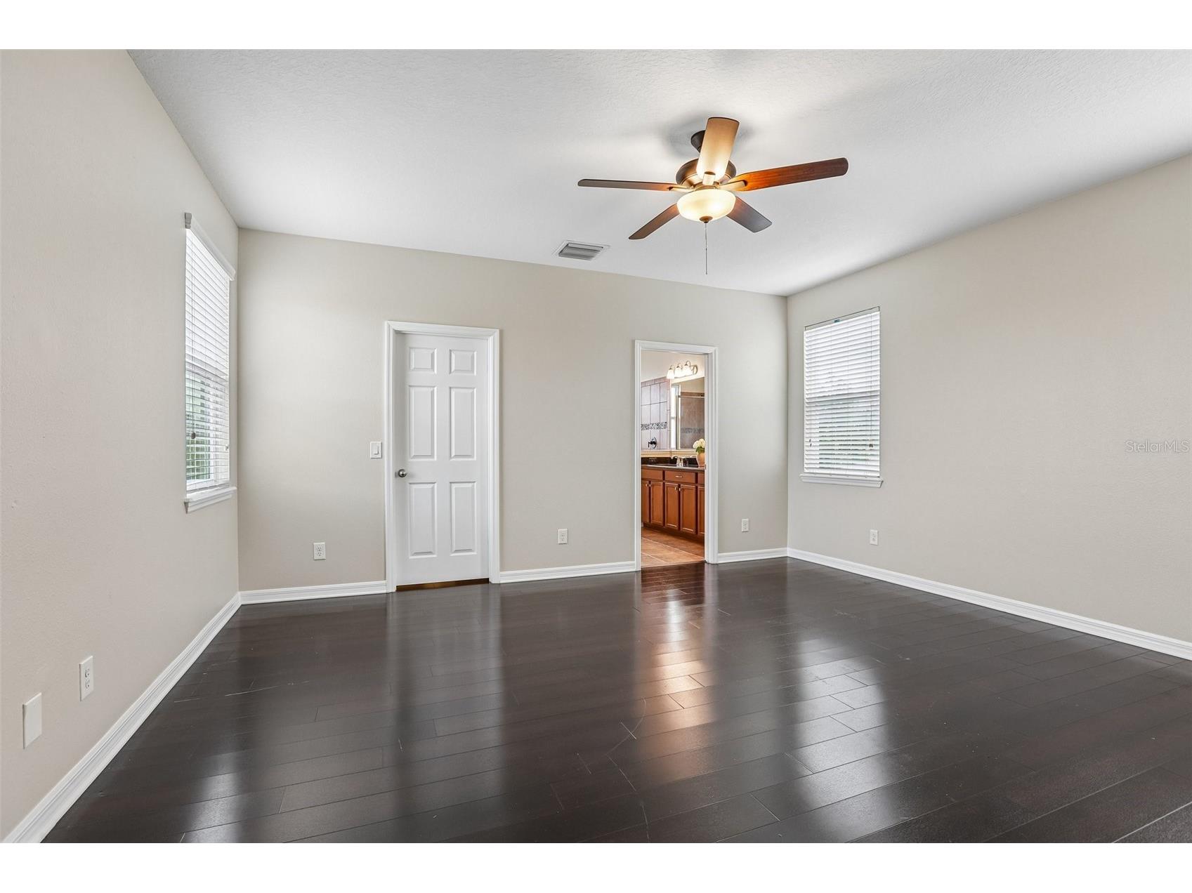 5233 Suncatcher Drive Wesley Chapel FL 33545 TB8516771 image18