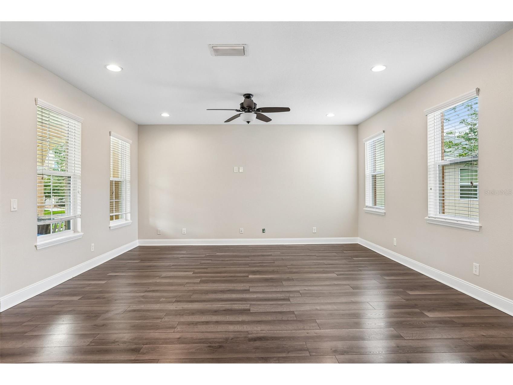 5233 Suncatcher Drive Wesley Chapel FL 33545 TB8516771 image8
