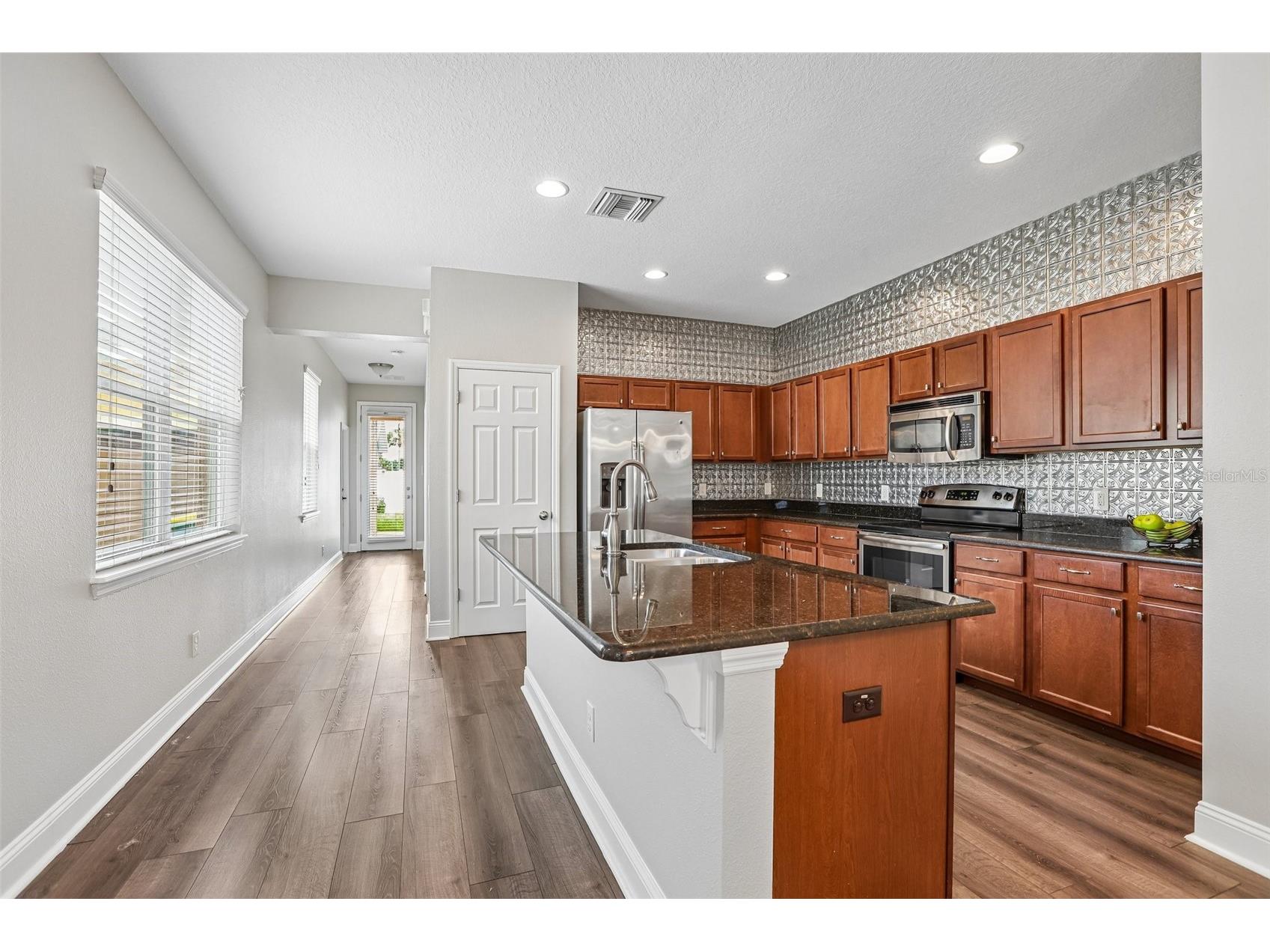 5233 Suncatcher Drive Wesley Chapel FL 33545 TB8516771 image9