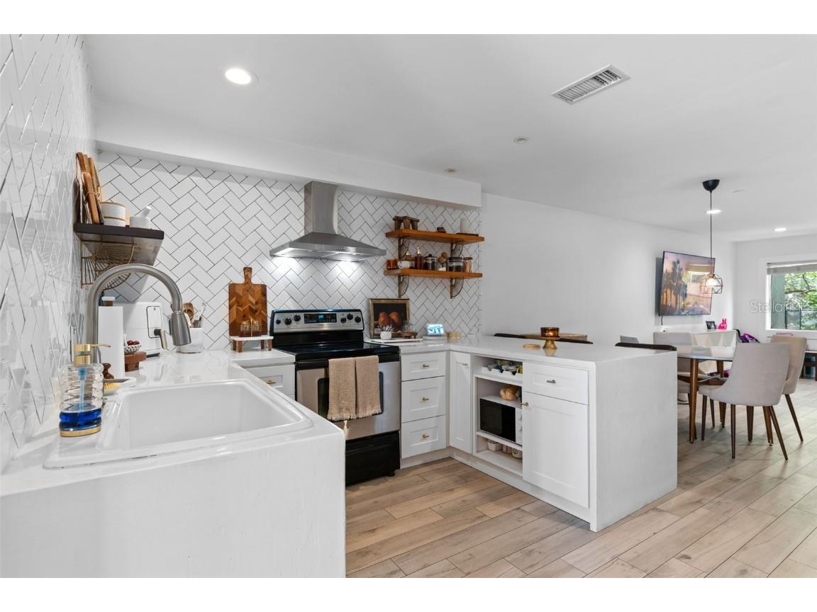 5234 Eaglesmere Drive #D04 Orlando FL 32819 S5126575 image4