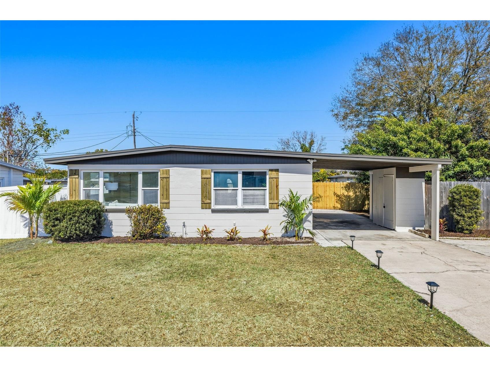 5235 54th Avenue N Saint Petersburg FL 33709 TB8475897 image1