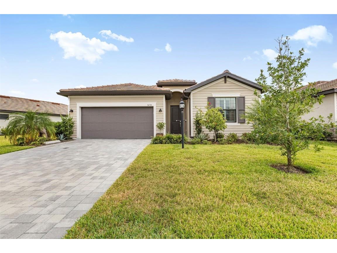 5235 Coral Reef Way Bradenton FL 34211 A4667948 image1