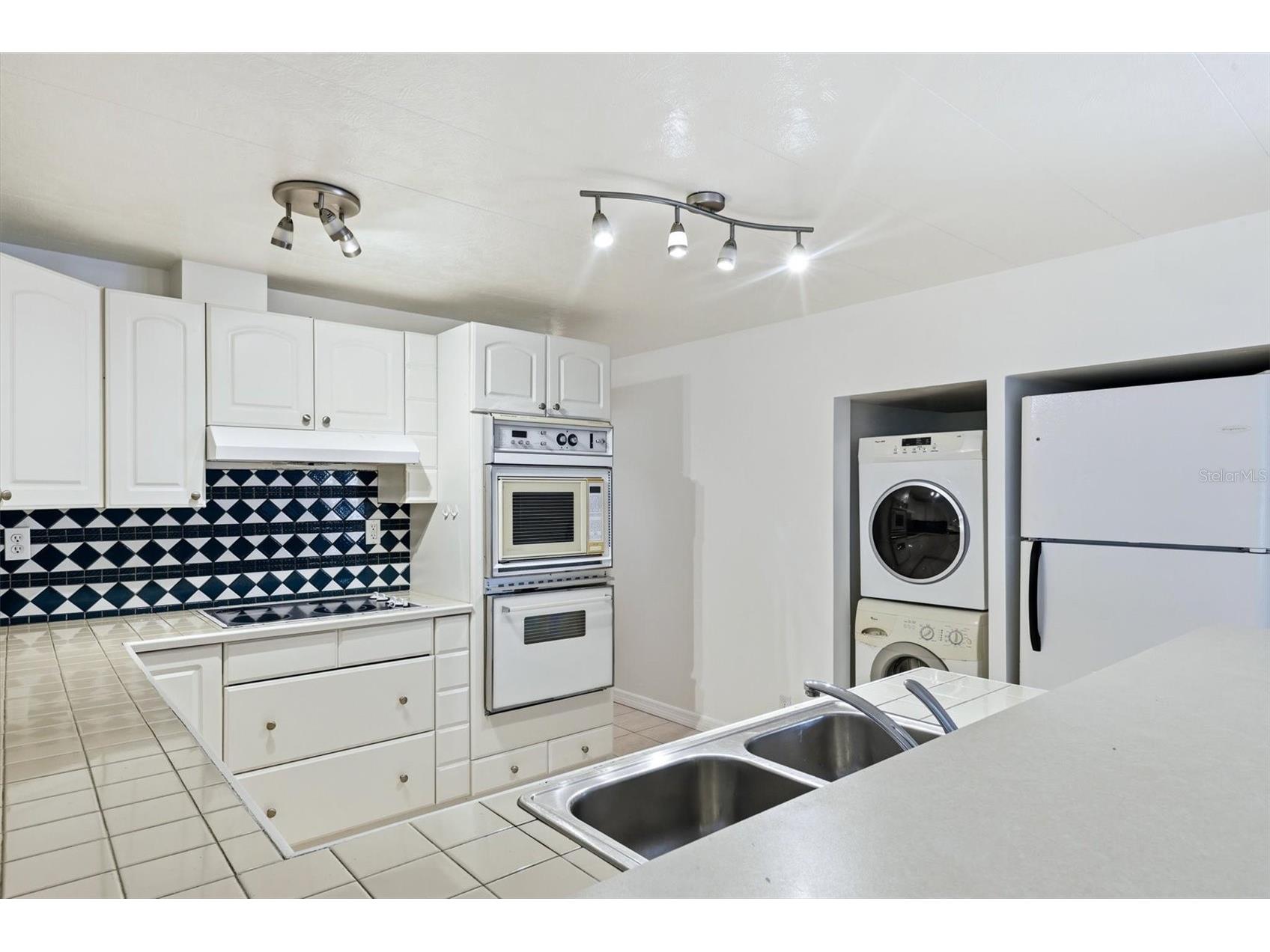 5236 Kenwood Avenue Sarasota FL 34234 A4688884 image11