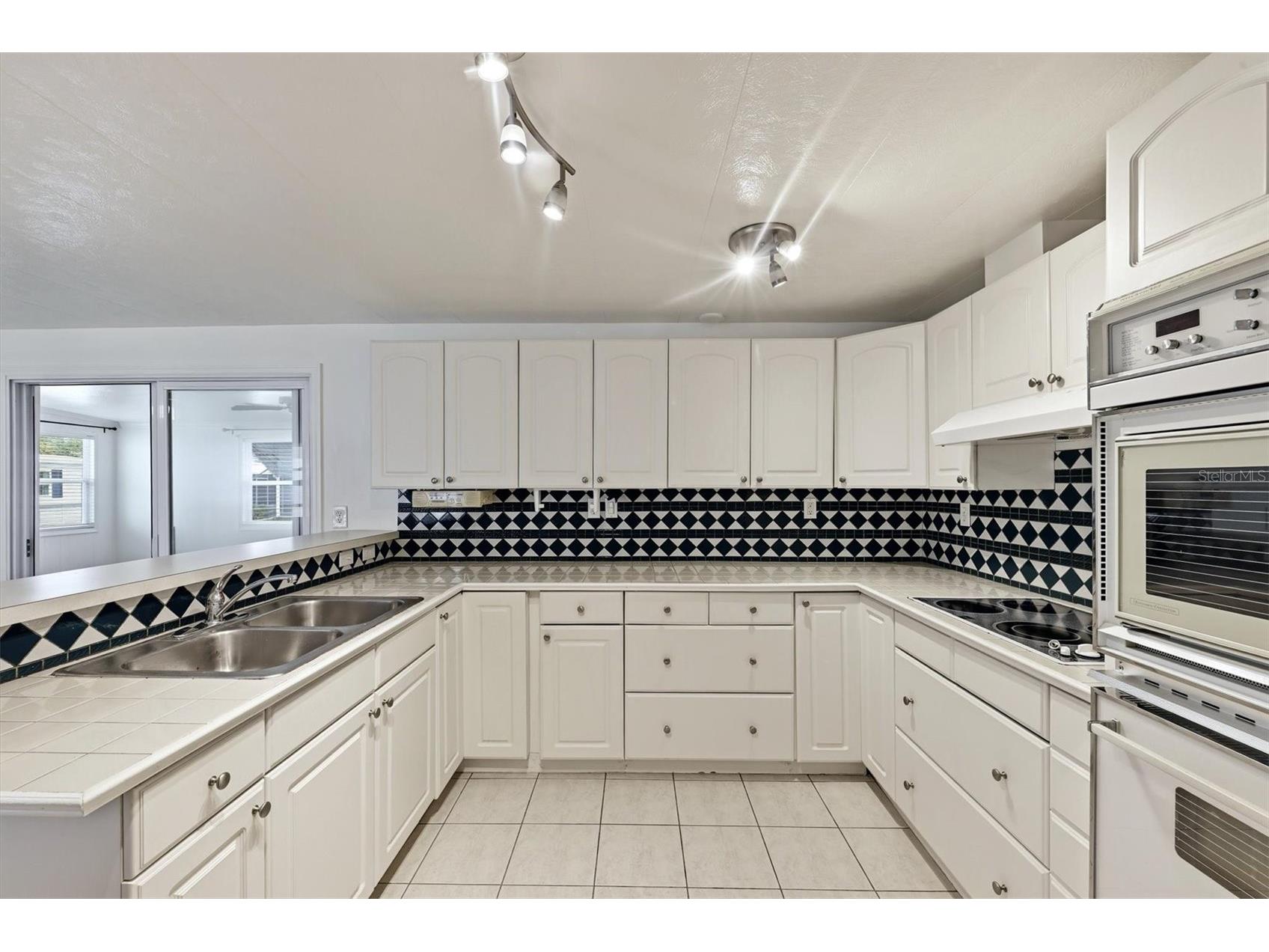 5236 Kenwood Avenue Sarasota FL 34234 A4688884 image13
