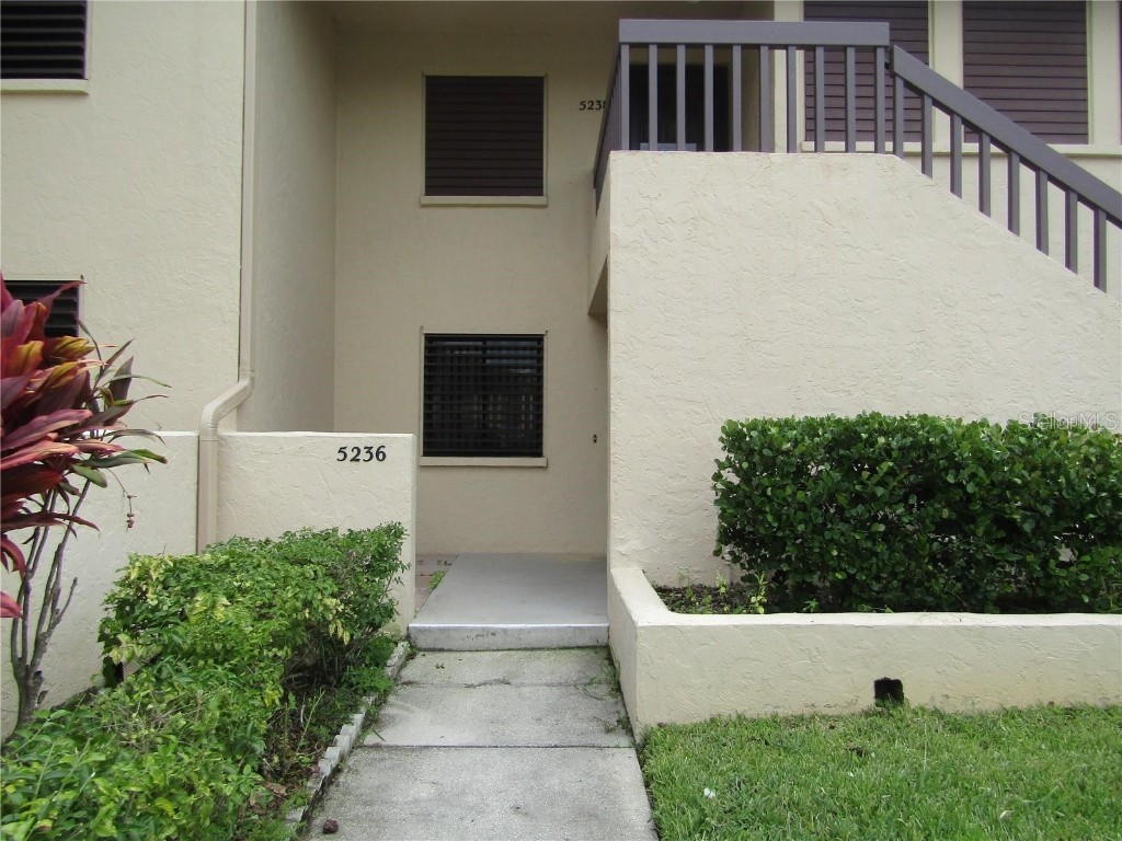 5236 Lake Village Drive #61 Sarasota FL 34235 A4674695 image1