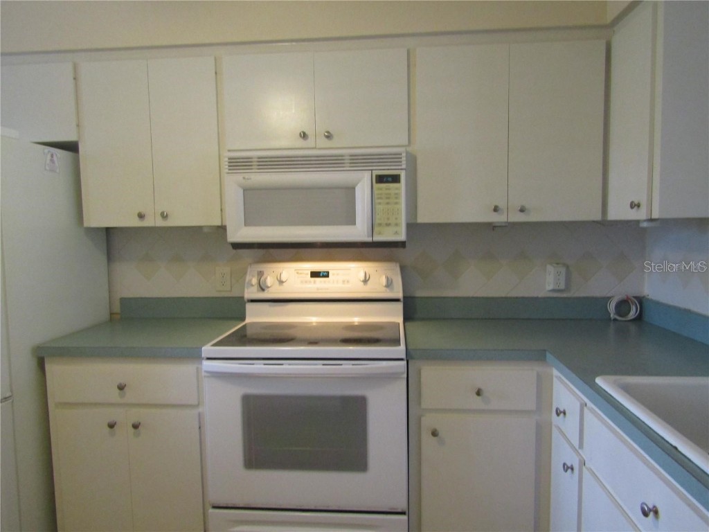 5236 Lake Village Drive #61 Sarasota FL 34235 A4674695 image7