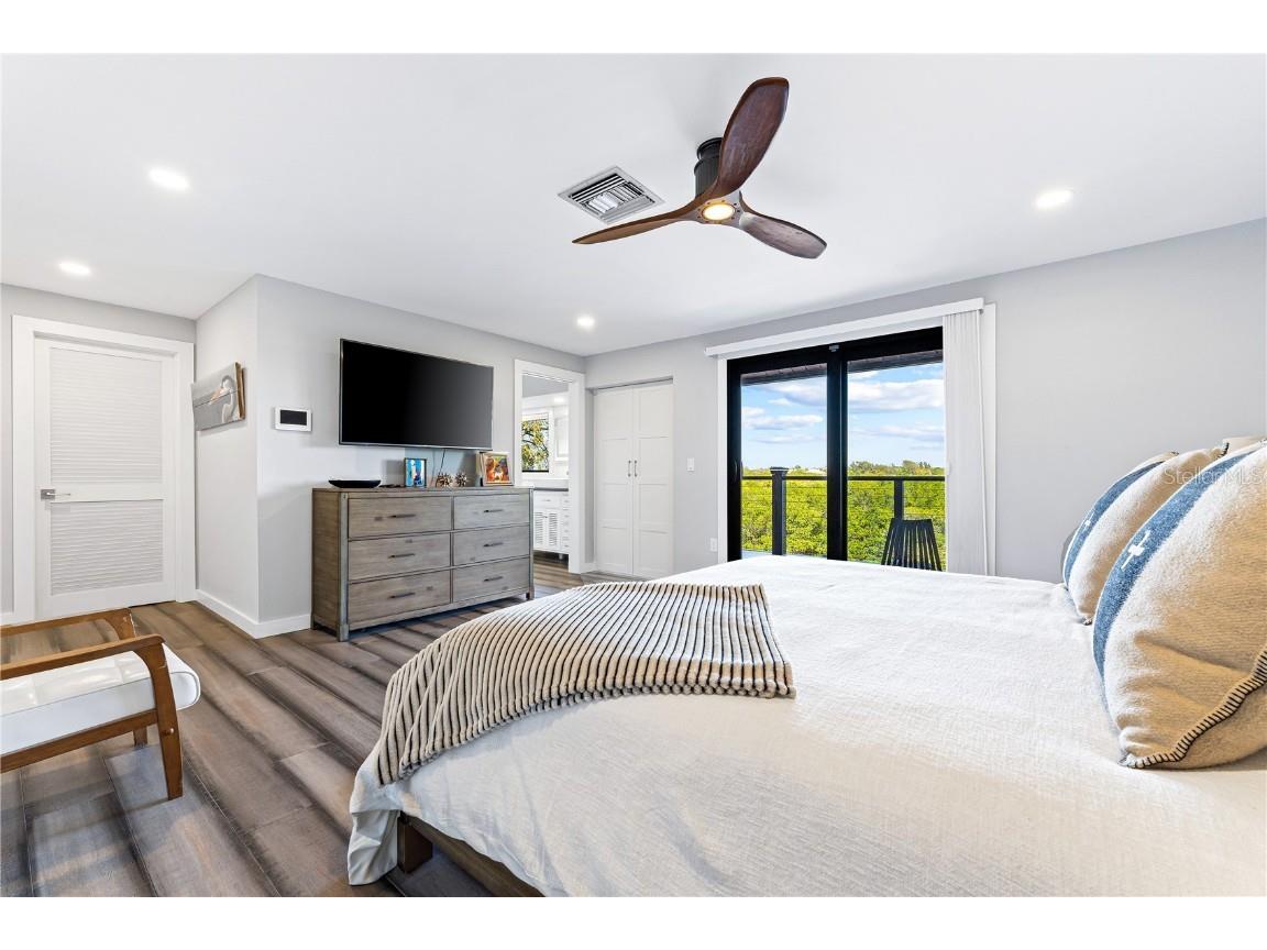 5236 Siesta Cove Drive Sarasota FL 34242 A4640398 image25