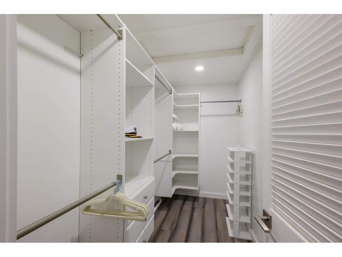 5236 Siesta Cove Drive Sarasota FL 34242 A4640398 image27