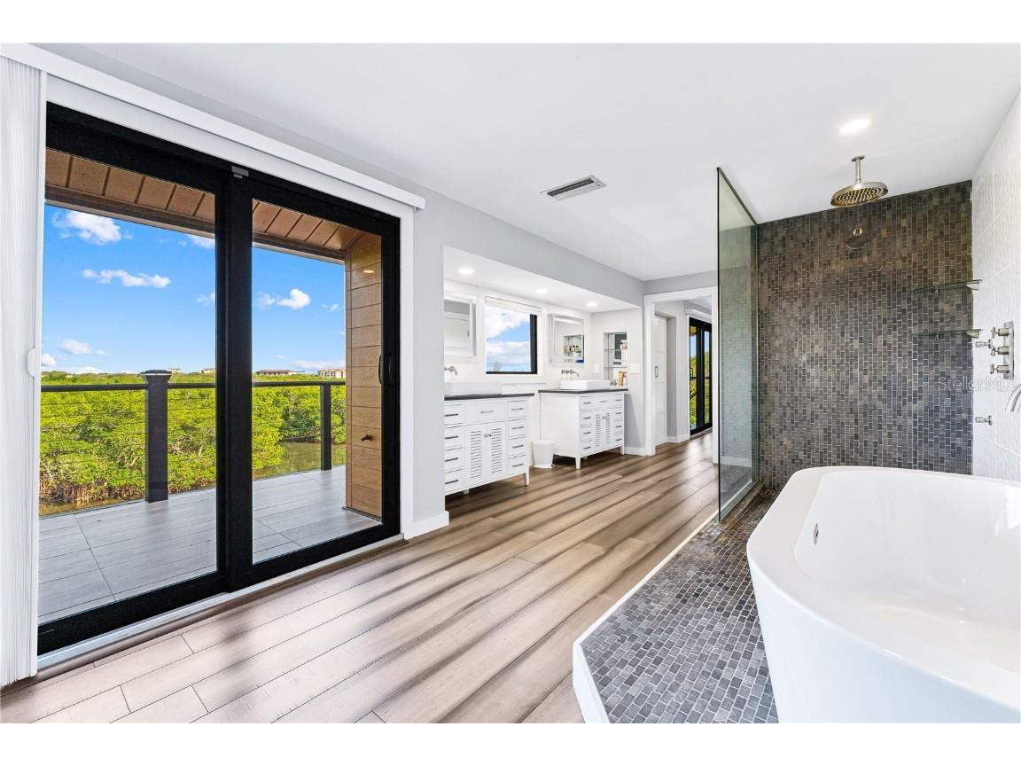 5236 Siesta Cove Drive Sarasota FL 34242 A4640398 image32