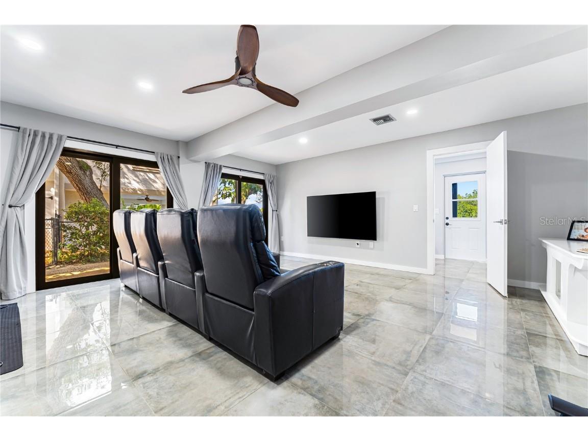 5236 Siesta Cove Drive Sarasota FL 34242 A4640398 image40