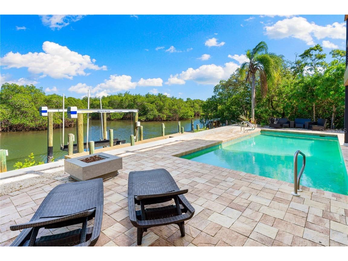 5236 Siesta Cove Drive Sarasota FL 34242 A4640398 image46