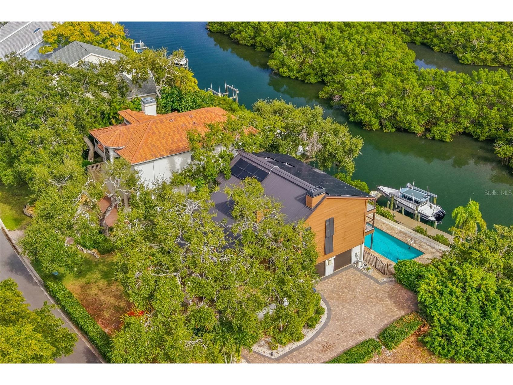 5236 Siesta Cove Drive Sarasota FL 34242 A4640398 image58