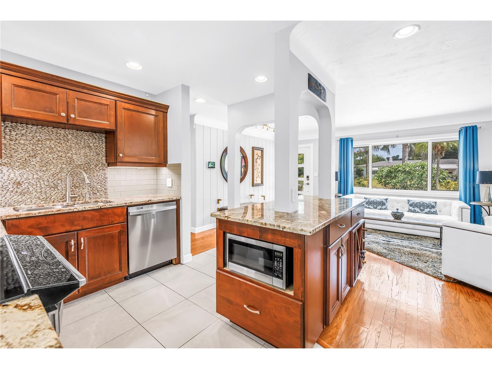 5237 23rd Avenue N Saint Petersburg FL 33710 TB8526090 image29