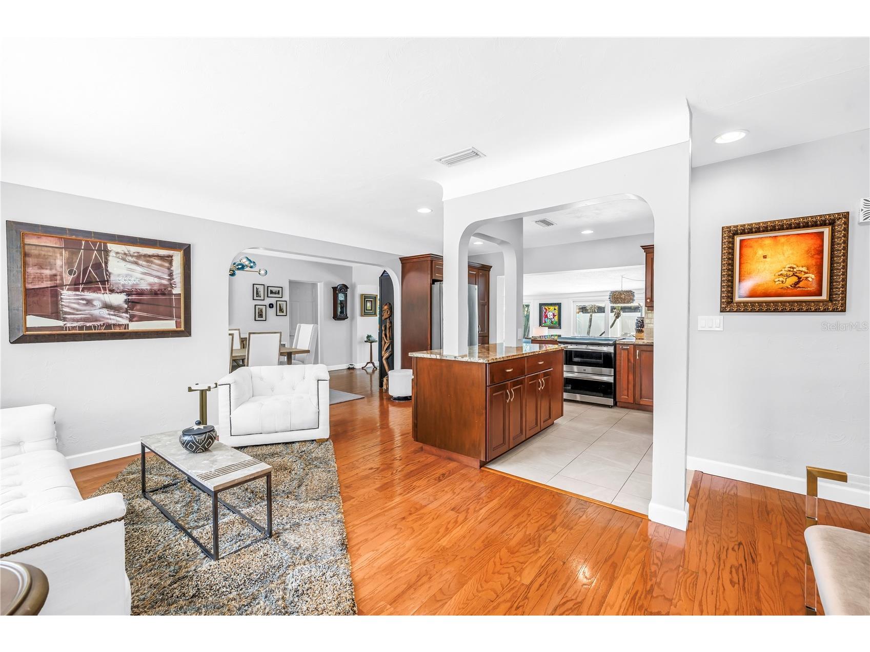 5237 23rd Avenue N Saint Petersburg FL 33710 TB8526090 image5